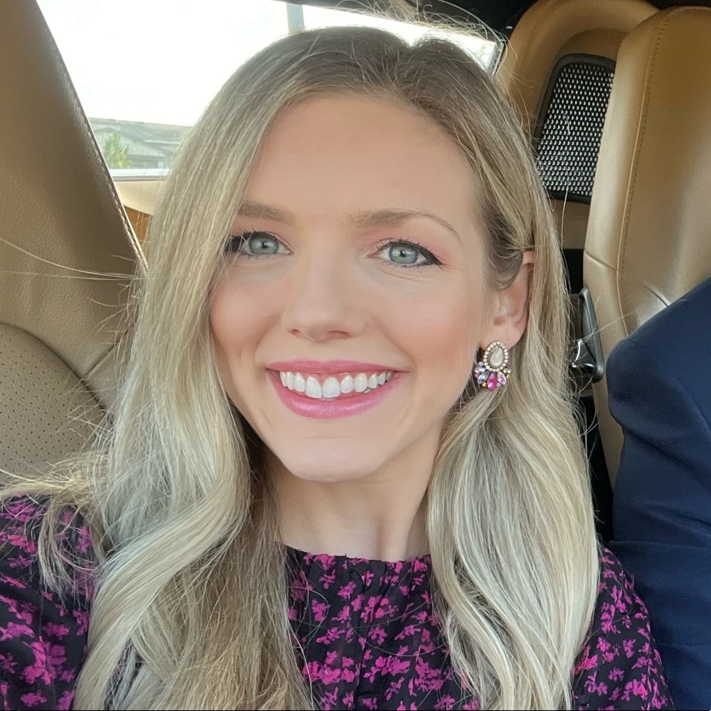 Meet your Posher, Courtney